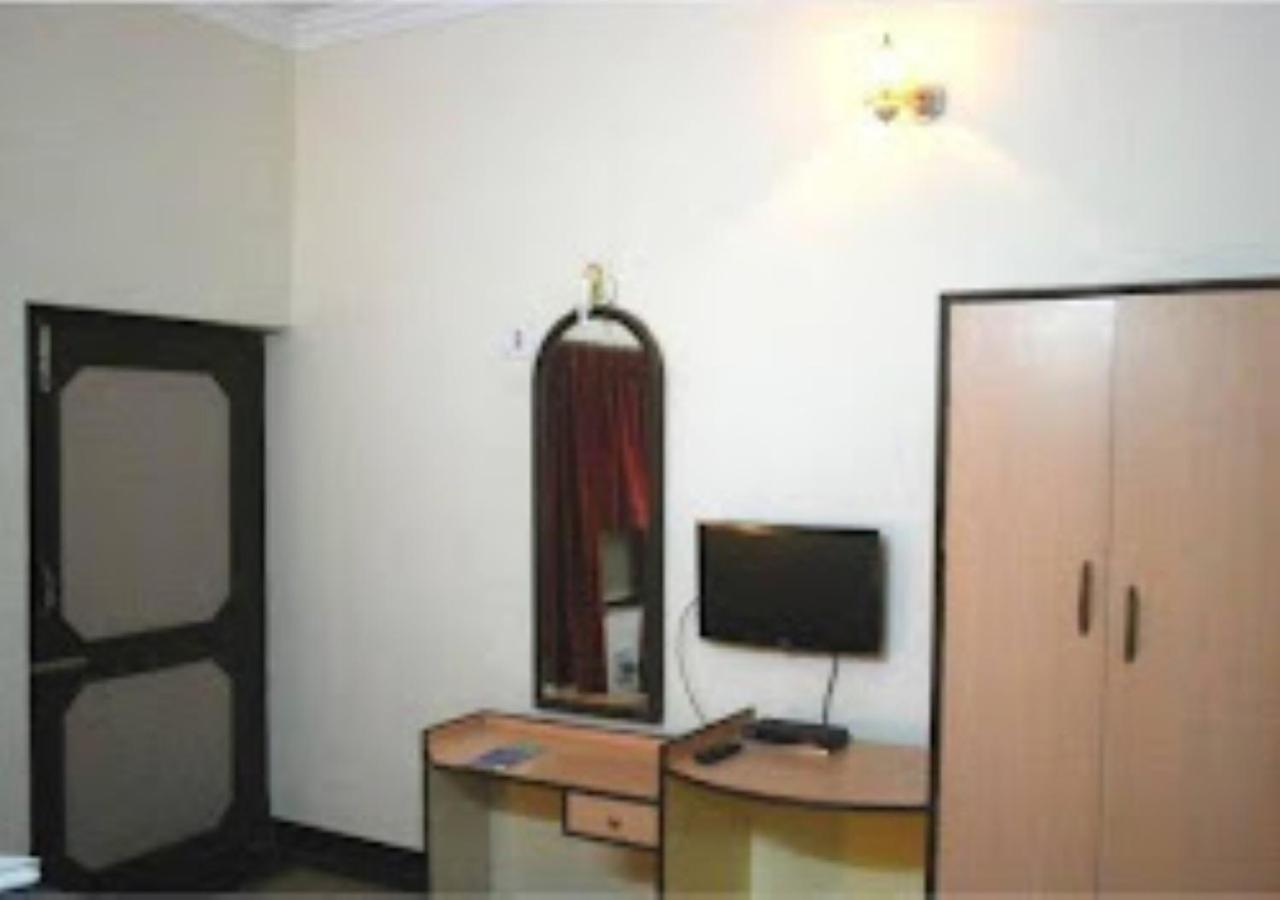 Hotel Venus Inn Bhubaneshwar Μπουμπάνεσβαρ Εξωτερικό φωτογραφία