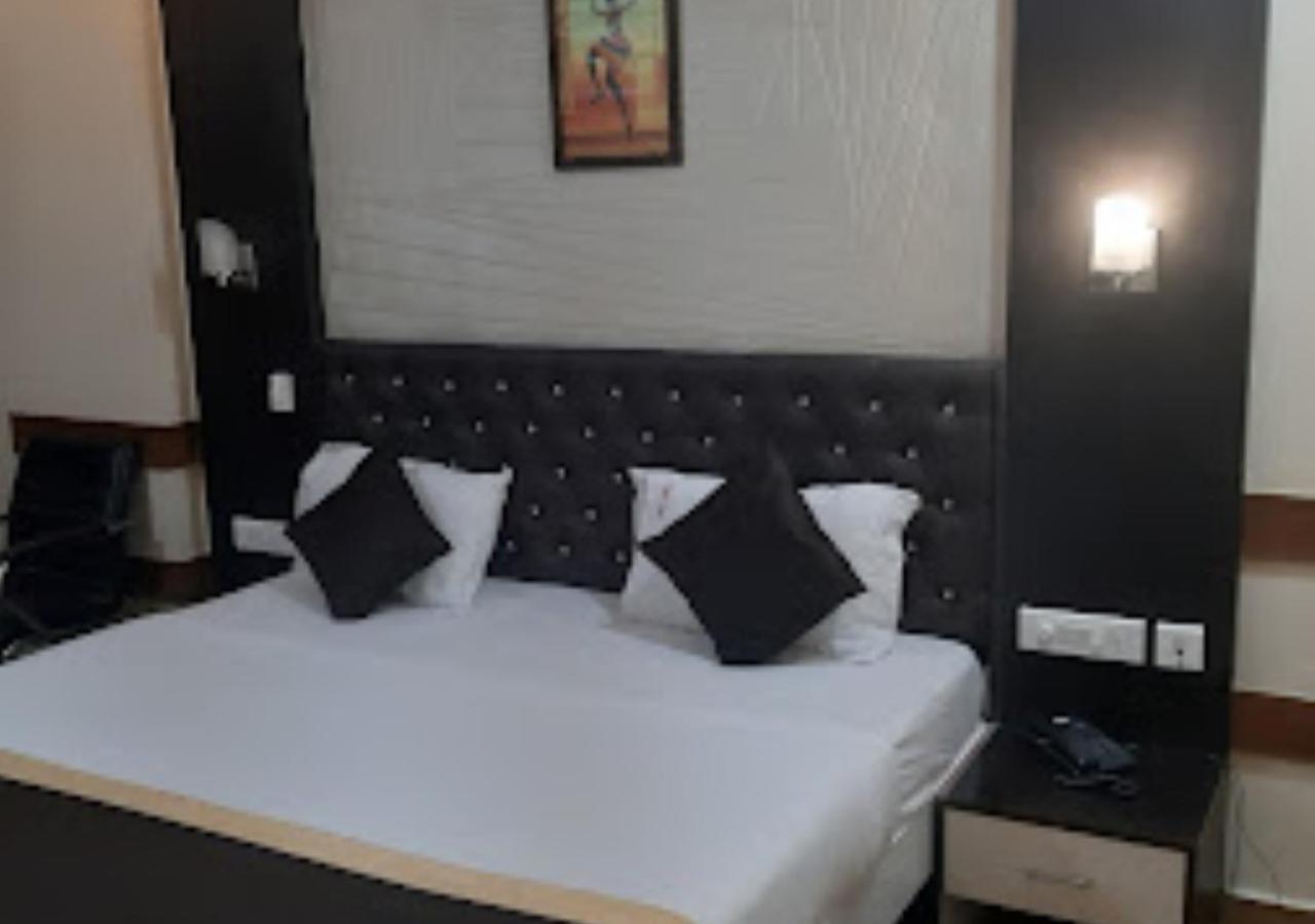 Hotel Venus Inn Bhubaneshwar Μπουμπάνεσβαρ Εξωτερικό φωτογραφία