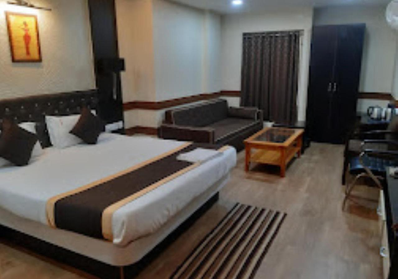 Hotel Venus Inn Bhubaneshwar Μπουμπάνεσβαρ Εξωτερικό φωτογραφία